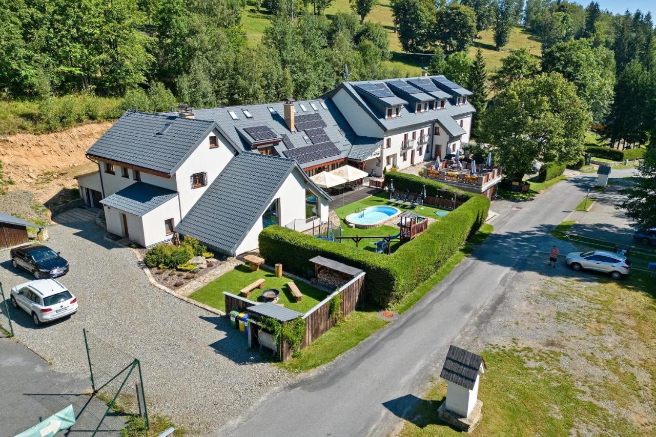 Horsky Hotel Snezenka Hynčice pod Sušinou Exteriör bild